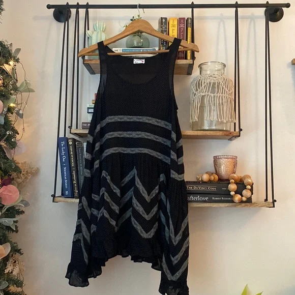 Intimately Free People XS - Picture 1 of 4